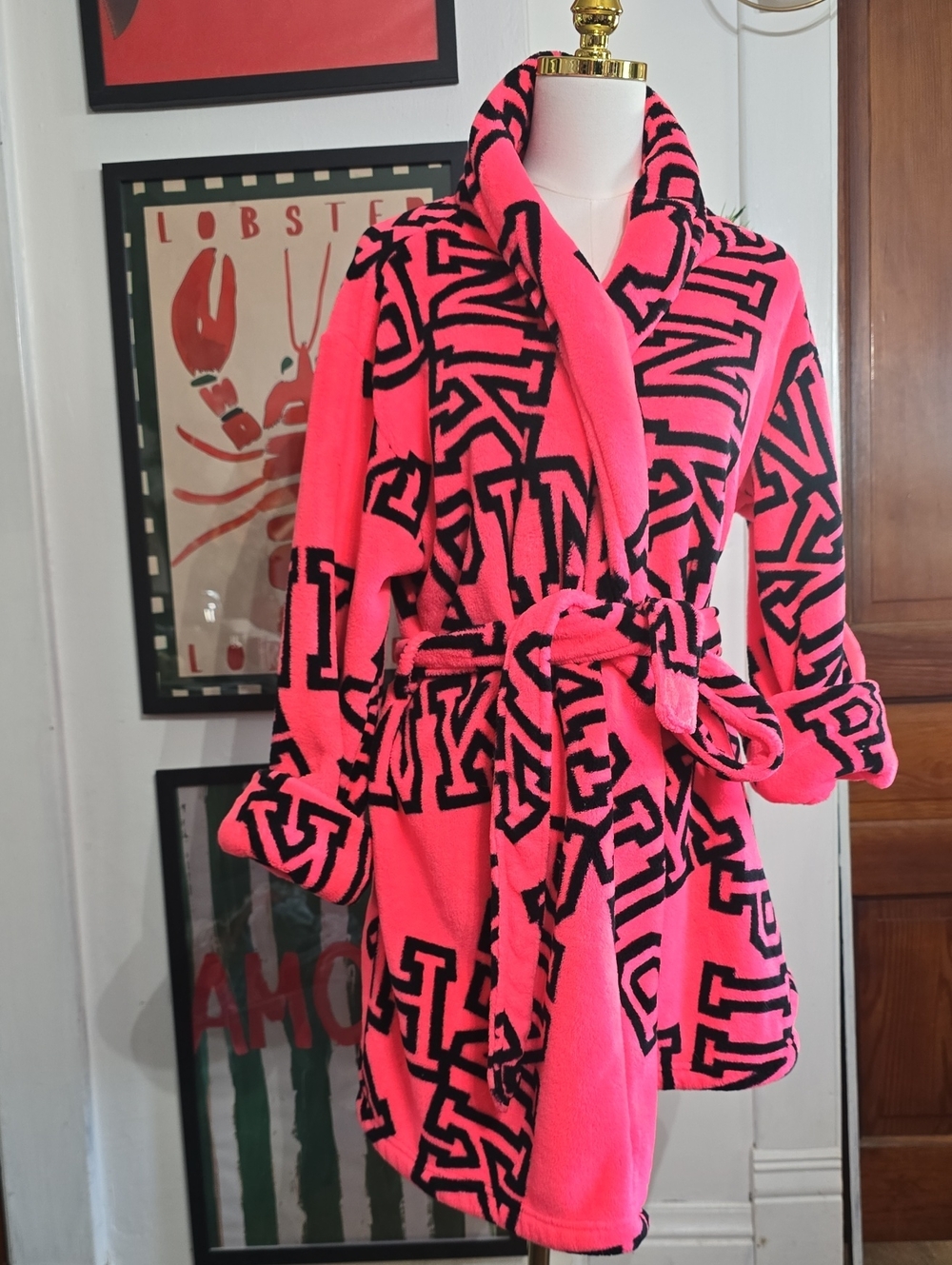 PINK Victoria's Secret Hot Pink Plush Logo Robe Medium Large